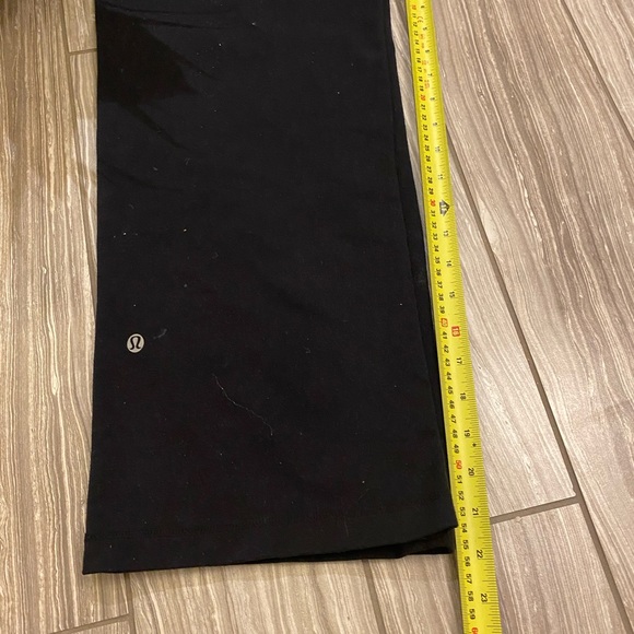 LULULEMON Relaxed Fit Crop - Picture 10 of 15